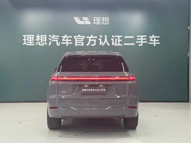 Li Auto L7 — Фото автомобиля 3