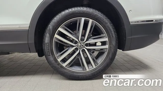 Volkswagen Tiguan — Фото автомобиля 21