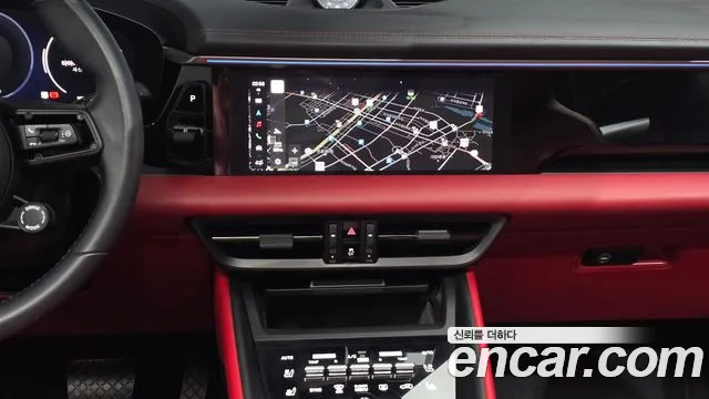 Porsche Macan Electric — Фото автомобиля 19