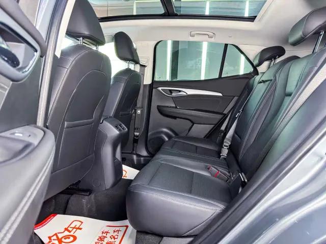 Buick Envision S — Фото автомобиля 12