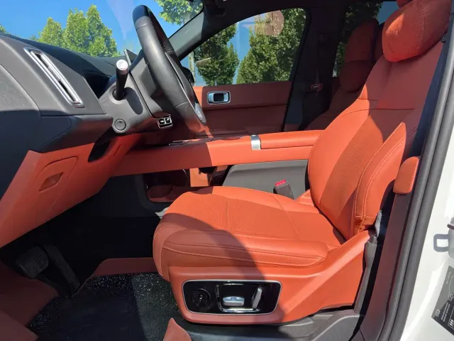 Li Auto L7 — Фото автомобиля 4