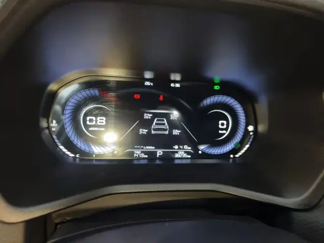 Geely Emgrand — Фото автомобиля 12