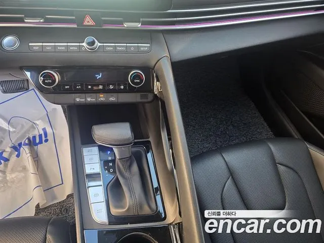 Hyundai Avante CN7 — Фото автомобиля 9