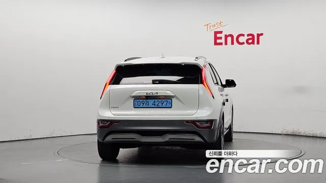 Kia Niro — Фото автомобиля 4