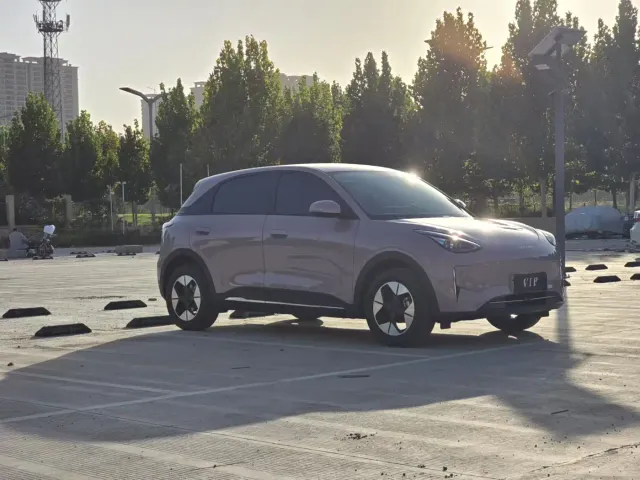 Geely Starry Wish — Фото автомобиля 3