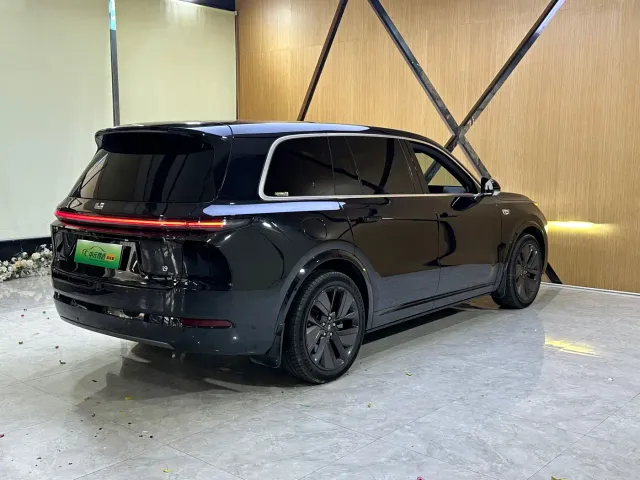 Li Auto L9 — Фото автомобиля 25