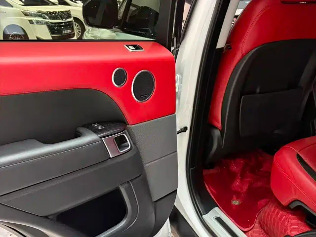 Land Rover Range Rover Sport — Фото автомобиля 8