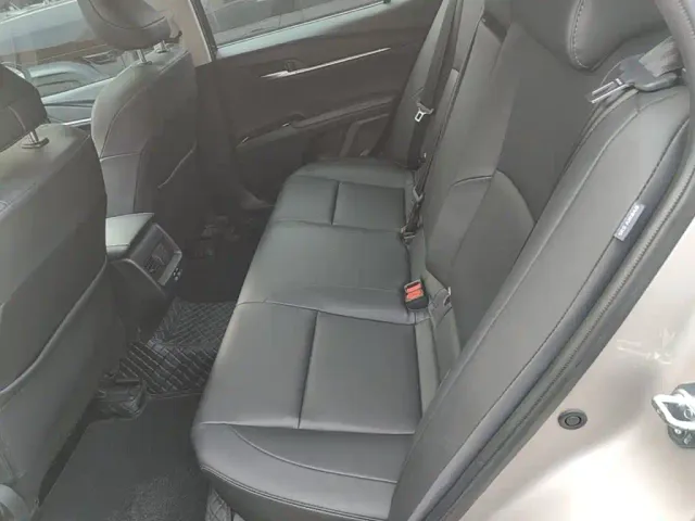 Toyota Camry — Фото автомобиля 16