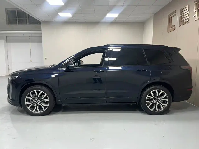 Cadillac XT6 — Фото автомобиля 8