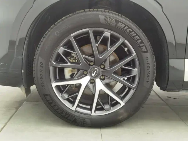 GAC Trumpchi GS8 — Фото автомобиля 17