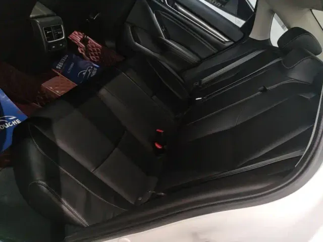 Honda Accord — Фото автомобиля 16