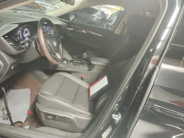 Buick Envision Plus — Фото автомобиля 14