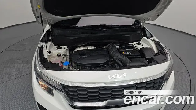 Kia Seltos — Фото автомобиля 6