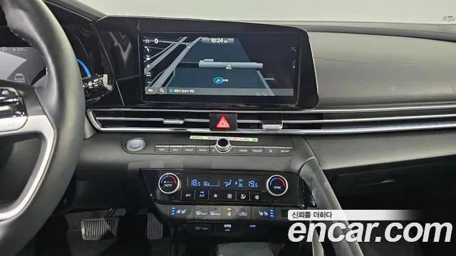 Hyundai Avante CN7 — Фото автомобиля 12