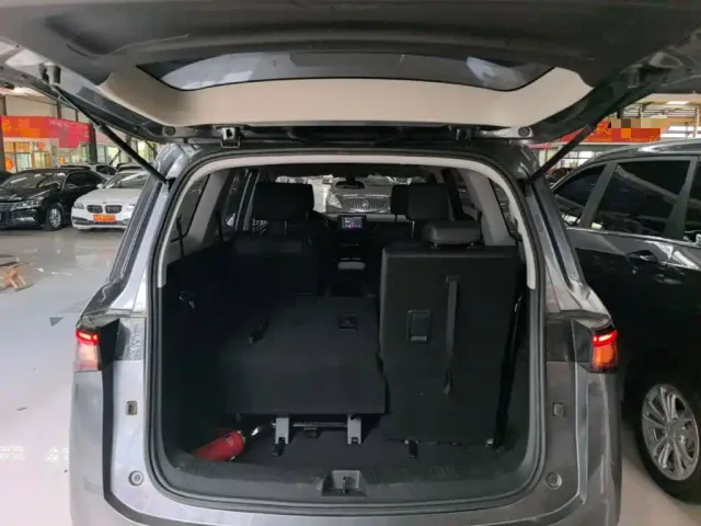Wuling Jiachen — Фото автомобиля 18