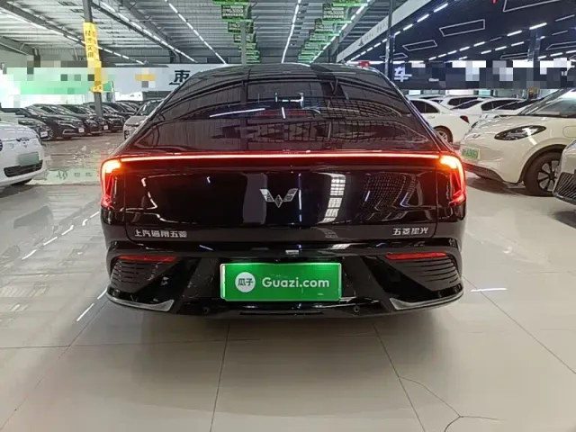Wuling Starlight — Фото автомобиля 5