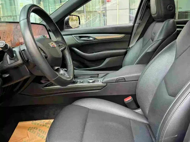 Cadillac CT5 — Фото автомобиля 9