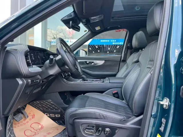 GAC Trumpchi GS8 — Фото автомобиля 6