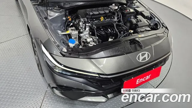 Hyundai Avante CN7 — Фото автомобиля 9