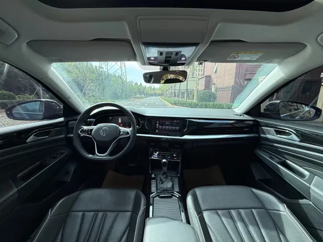Volkswagen Passat — Фото автомобиля 6