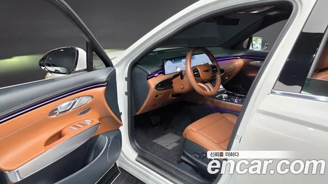 Genesis GV70 — Фото автомобиля 15