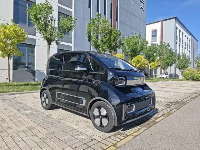 Baojun KiWi EV — Фото автомобиля 2