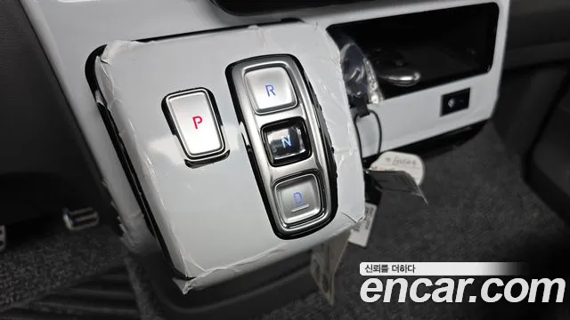 Hyundai Staria Staria 4WD Lounge 9 мест — Фото автомобиля 7