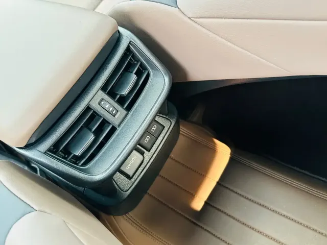 Lexus ES — Фото автомобиля 20