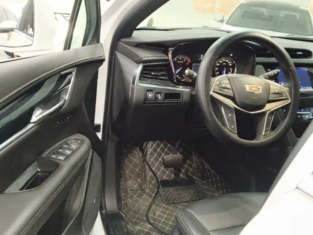 Cadillac XT5 — Фото автомобиля 15