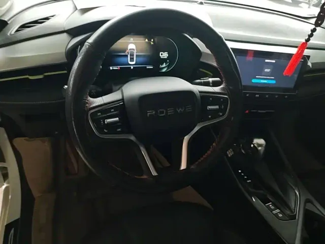 Roewe i5 — Фото автомобиля 10