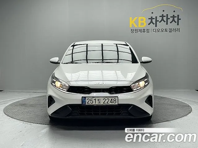 Kia K3 Generation 2 — Фото автомобиля 3