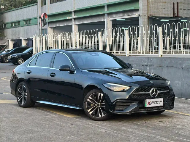 Mercedes-Benz C-Class — Фото автомобиля 3