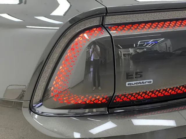 Audi E5 Sportback — Фото автомобиля 9