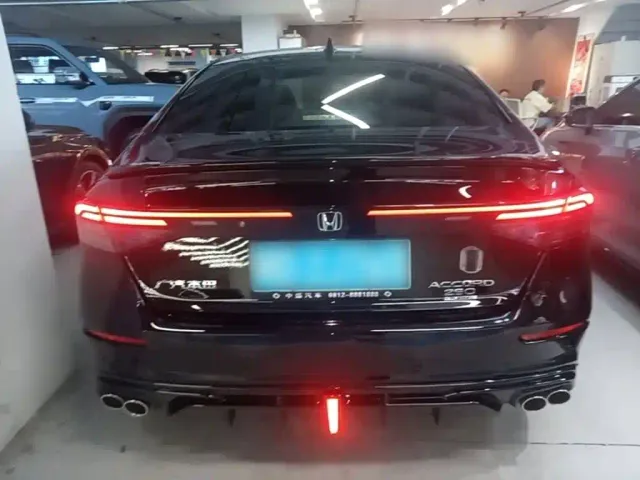 Honda Accord — Фото автомобиля 5