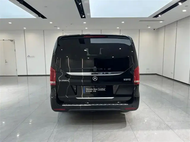 Mercedes-Benz V-Class — Фото автомобиля 18