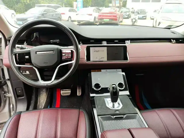 Land Rover Range Rover Evoque — Фото автомобиля 3
