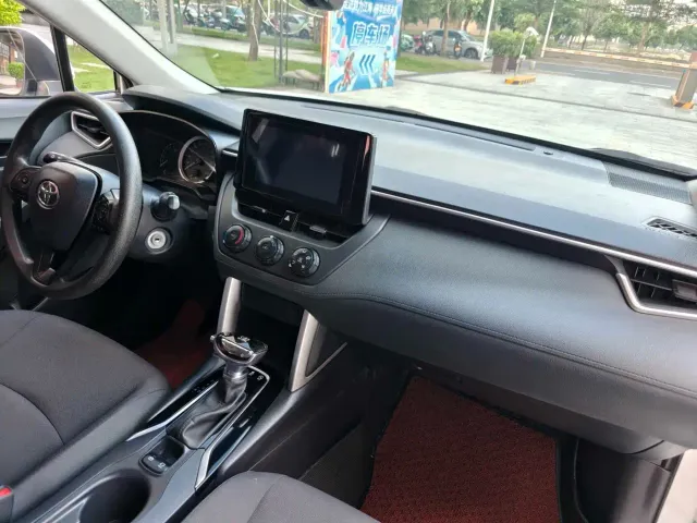 Toyota Corolla Cross — Фото автомобиля 5