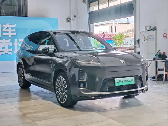Nio ES8 — Фото автомобиля 3