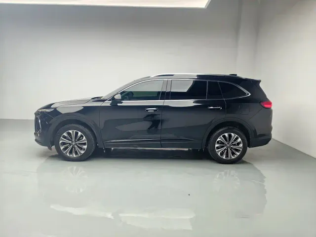 Buick Envision Plus — Фото автомобиля 3