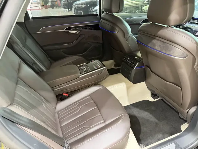Audi A8 — Фото автомобиля 8