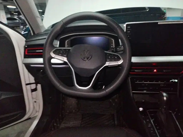 Volkswagen Lavida — Фото автомобиля 2