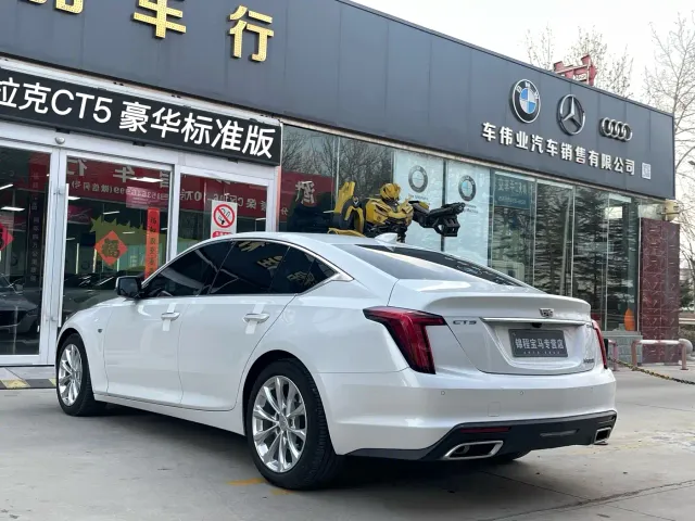 Cadillac CT5 — Фото автомобиля 6