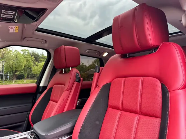 Land Rover Range Rover Sport 2022 3.0 L6 Gloss Black Edition — Фото автомобиля 10