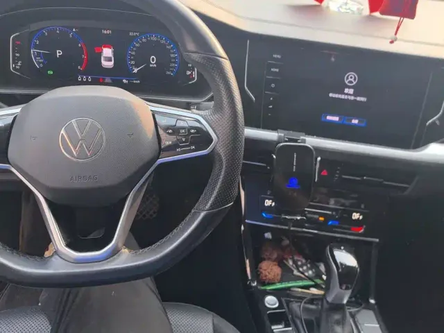 Volkswagen Passat — Фото автомобиля 12