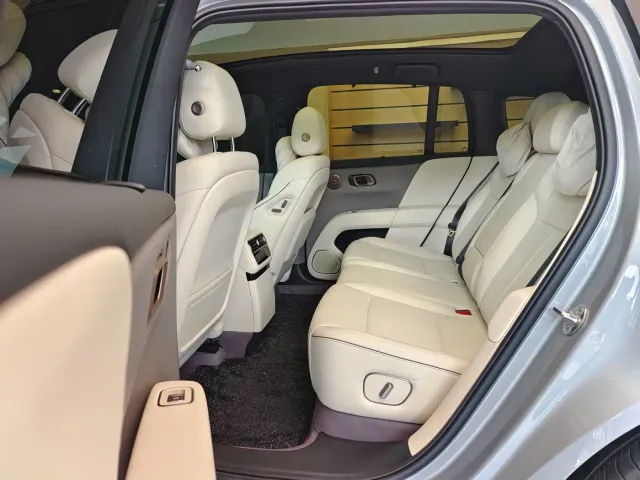 Li Auto i6 — Фото автомобиля 9