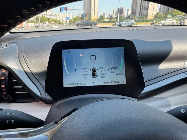 BYD Yuan PLUS — Фото автомобиля 6