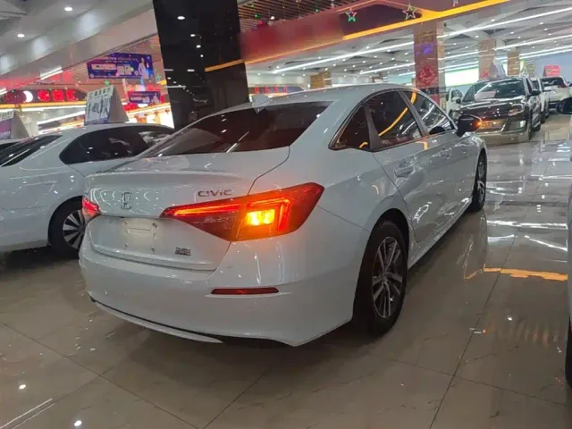 Honda Civic — Фото автомобиля 6