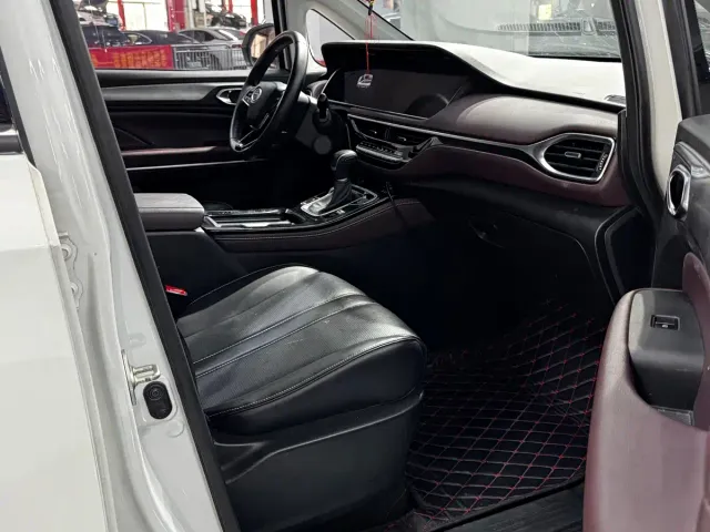 GAC Trumpchi M6 — Фото автомобиля 9