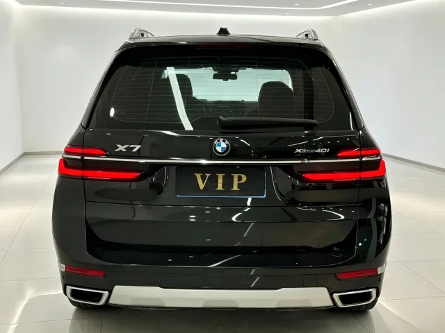 BMW X7 — Фото автомобиля 8