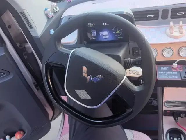 Wuling Hongguang Mini EV — Фото автомобиля 15